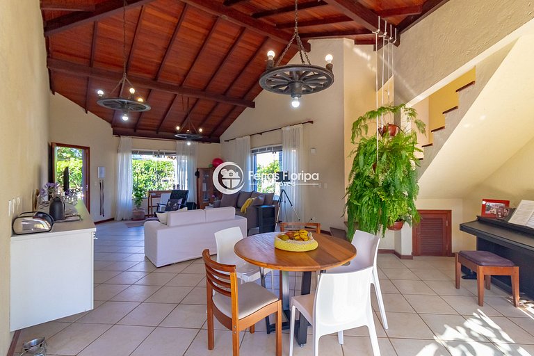 Excelente casa a 500 metros da Praia - Rio Tavares