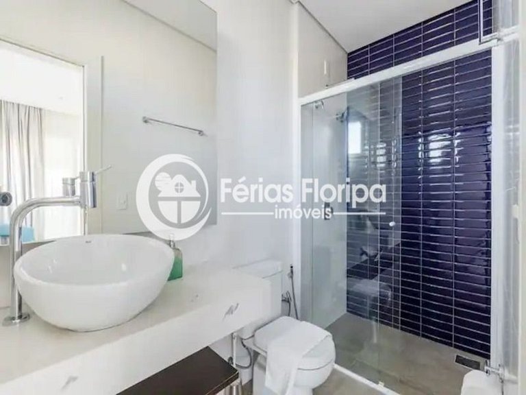 Mansão em Condomínio fechado no Morro das Pedras