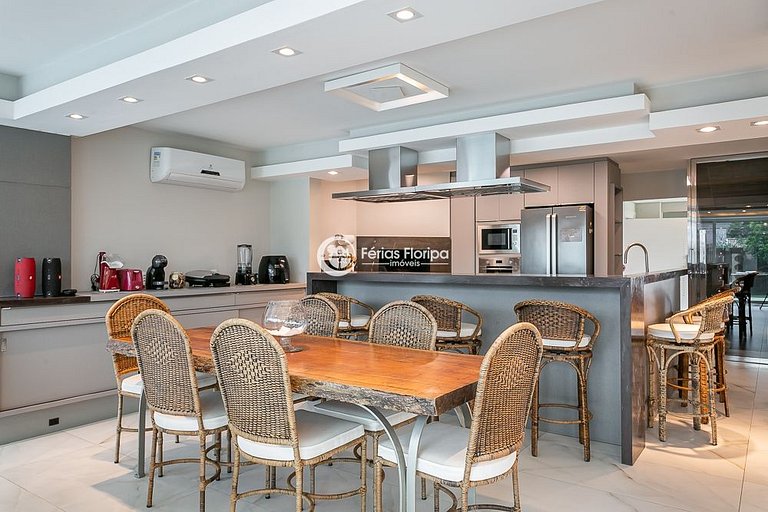 Casa 5 Quartos com Acesso ao Canal — Barra da Lagoa
