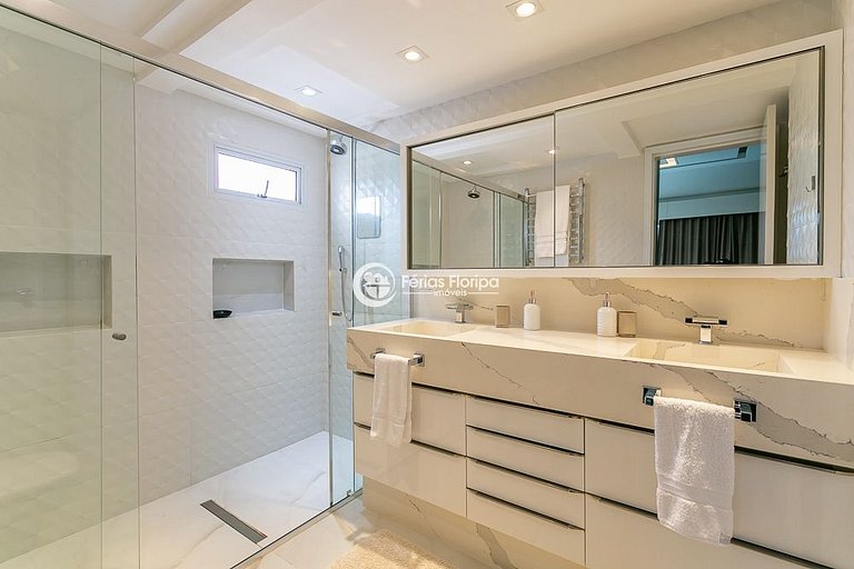 Casa 5 Quartos com Acesso ao Canal — Barra da Lagoa