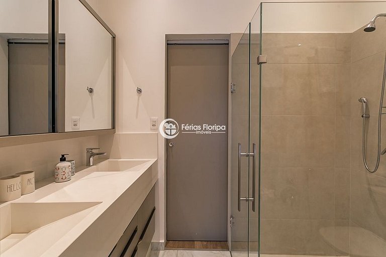 Casa 5 Quartos com Acesso ao Canal — Barra da Lagoa