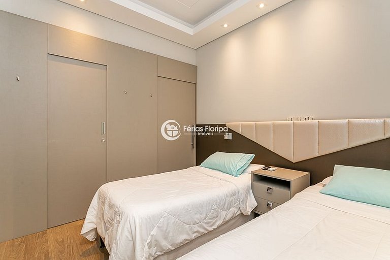 Casa 5 Quartos com Acesso ao Canal — Barra da Lagoa