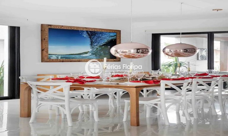 Morro das Pedras - casa com piscina em condomínio frente mar