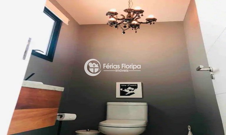 Morro das Pedras - casa com piscina em condomínio frente mar