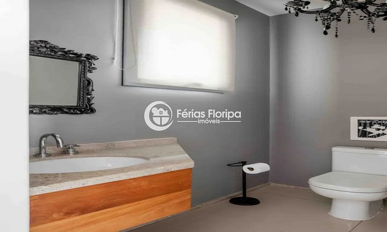 Morro das Pedras - casa com piscina em condomínio frente mar