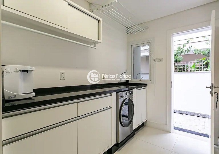 Conforto e Luxo nesta Belíssima Casa em Condomínio Fechado