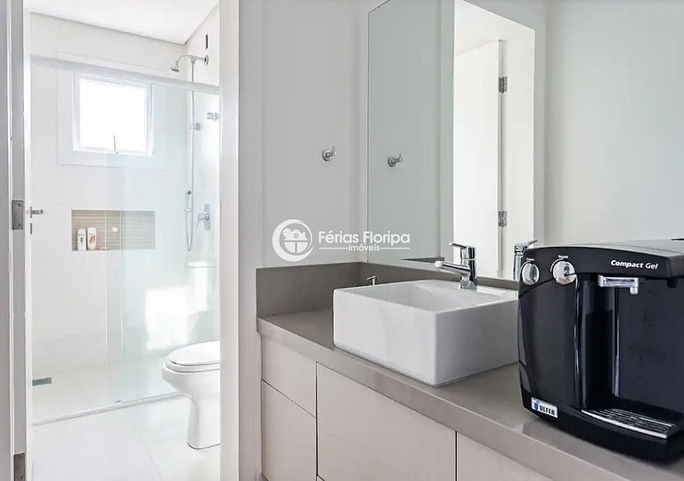 Conforto e Luxo nesta Belíssima Casa em Condomínio Fechado