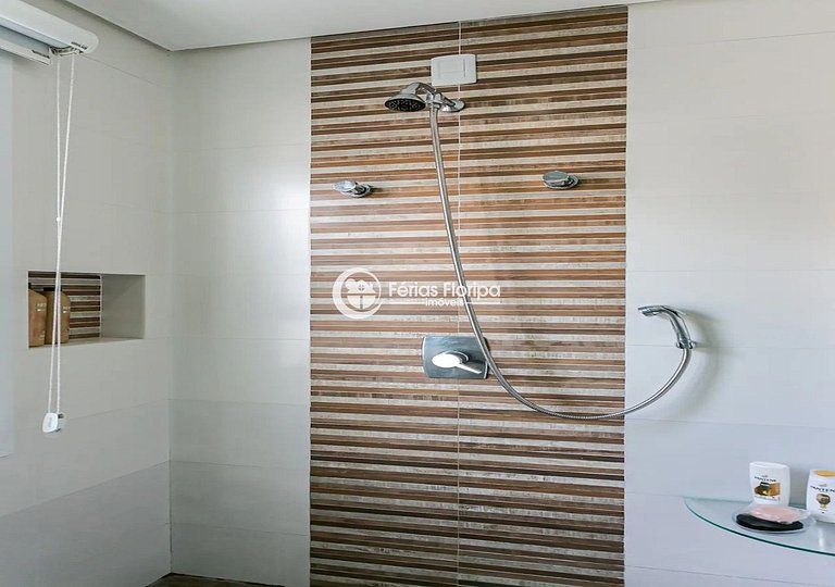 Conforto e Luxo nesta Belíssima Casa em Condomínio Fechado