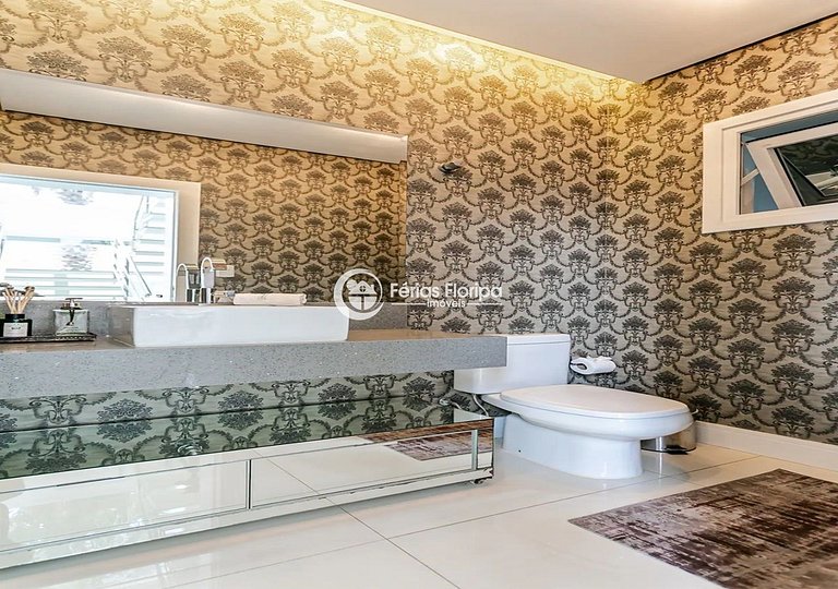 Conforto e Luxo nesta Belíssima Casa em Condomínio Fechado