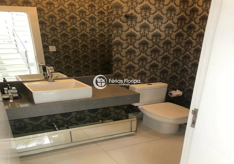 Conforto e Luxo nesta Belíssima Casa em Condomínio Fechado