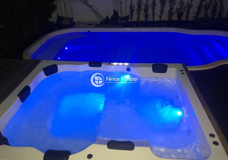 Conforto e Luxo nesta Belíssima Casa em Condomínio Fechado