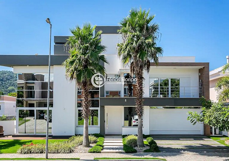 Conforto e Luxo nesta Belíssima Casa em Condomínio Fechado