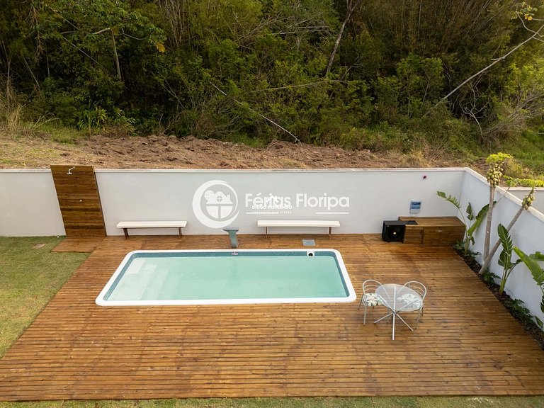 Casa com Piscina apenas à 5 minutos da Praia