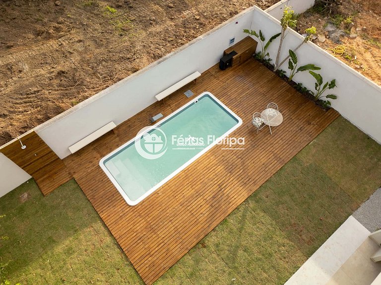 Casa com Piscina apenas à 5 minutos da Praia