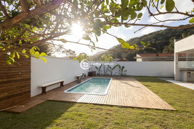 Casa com Piscina apenas à 5 minutos da Praia