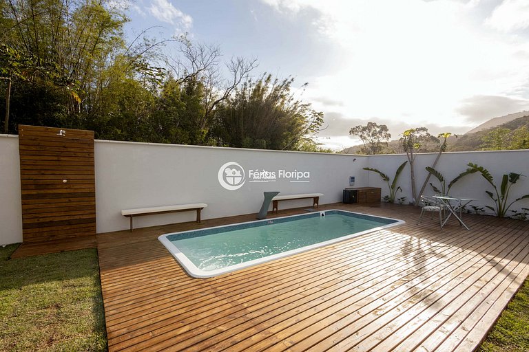Casa com Piscina apenas à 5 minutos da Praia