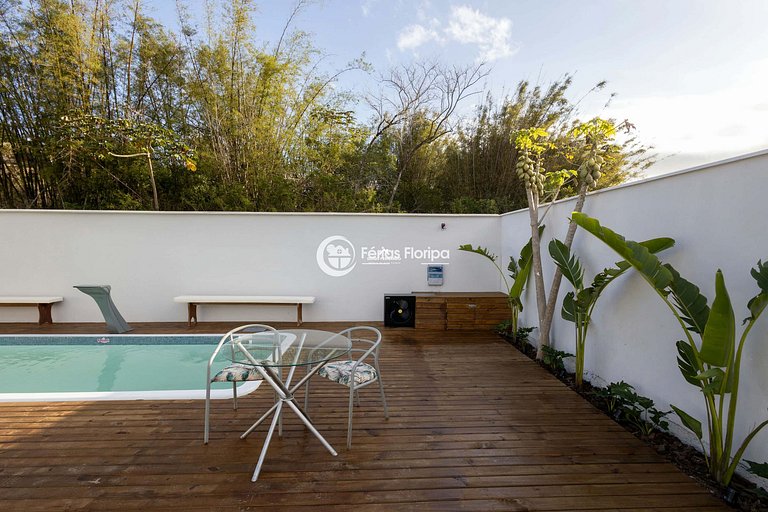 Casa com Piscina apenas à 5 minutos da Praia