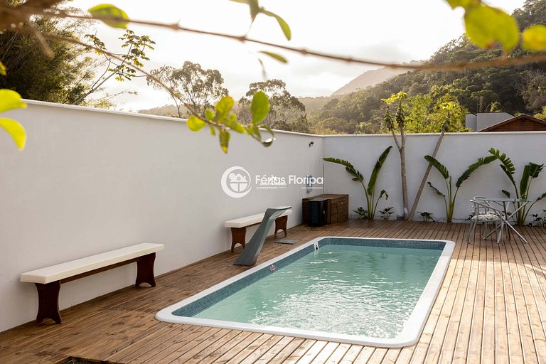Casa com Piscina apenas à 5 minutos da Praia