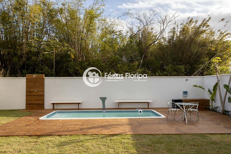 Casa com Piscina apenas à 5 minutos da Praia