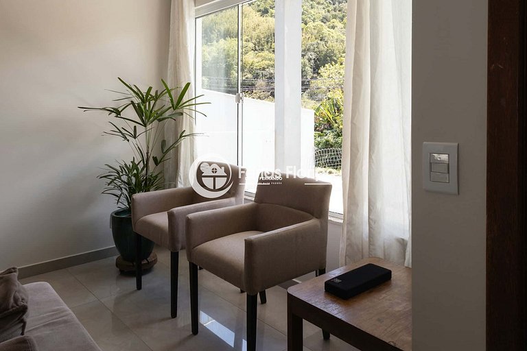 Casa com Piscina apenas à 5 minutos da Praia