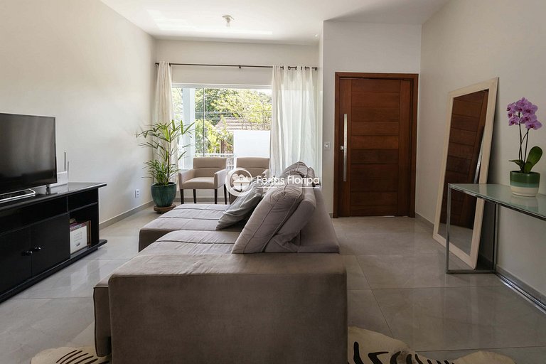 Casa com Piscina apenas à 5 minutos da Praia