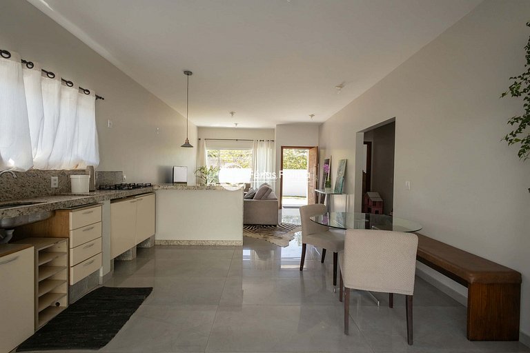 Casa com Piscina apenas à 5 minutos da Praia