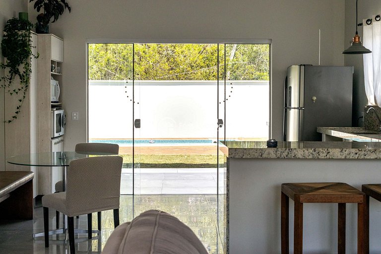 Casa com Piscina apenas à 5 minutos da Praia