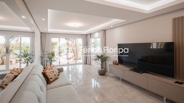 Casa ampla perto da Praia do Novo Campeche