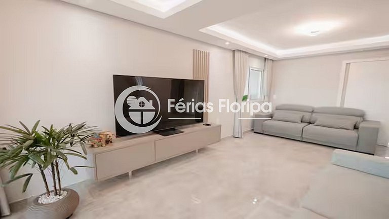 Casa ampla perto da Praia do Novo Campeche