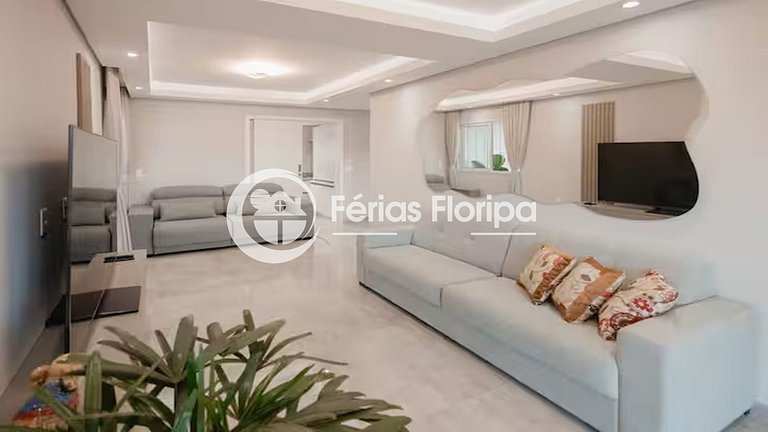 Casa ampla perto da Praia do Novo Campeche