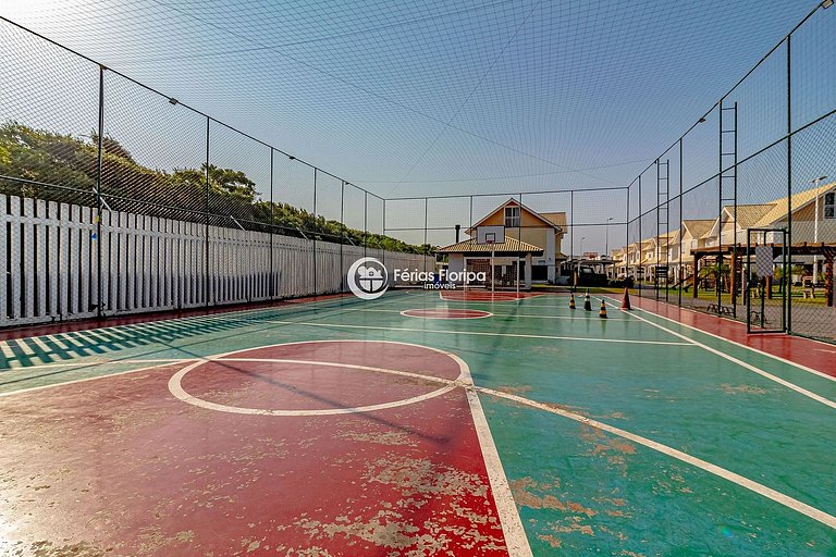 Casa 3 Quartos em Condomínio a 400m da Praia