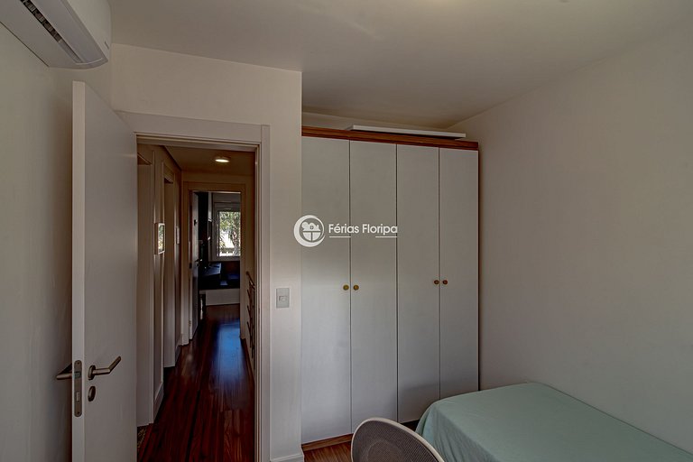 Casa 3 Quartos em Condomínio a 400m da Praia