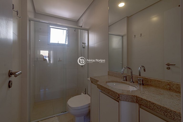 Casa 3 Quartos em Condomínio a 400m da Praia