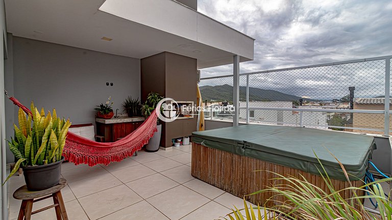Cobertura com jacuzzi no Campeche