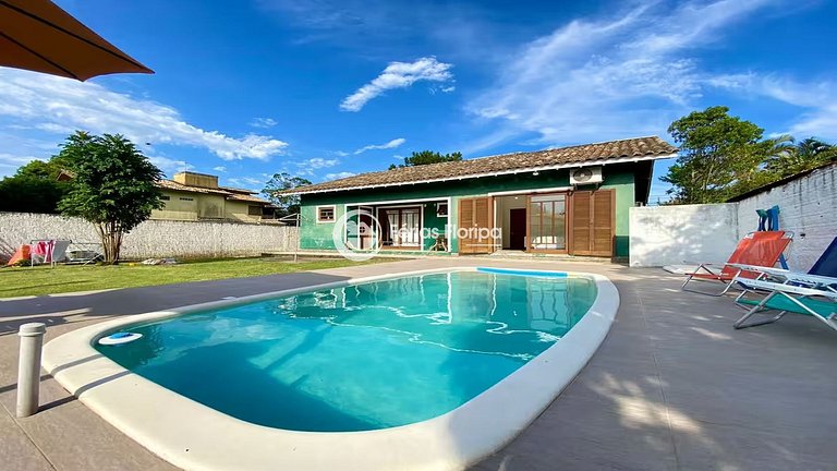 Casa com Piscina a Passos da Praia Morro das Pedras