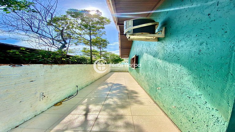 Casa com Piscina a Passos da Praia Morro das Pedras