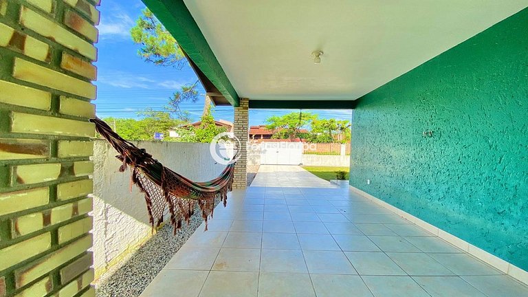 Casa com Piscina a Passos da Praia Morro das Pedras