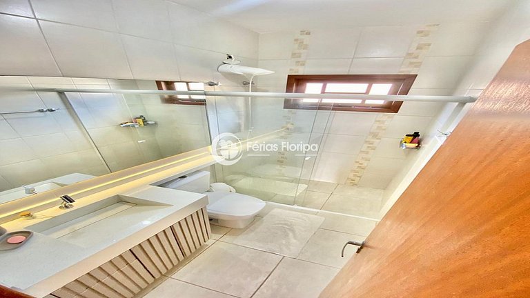 Casa com Piscina a Passos da Praia Morro das Pedras
