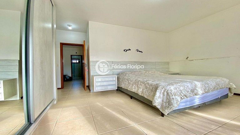 Casa com Piscina a Passos da Praia Morro das Pedras