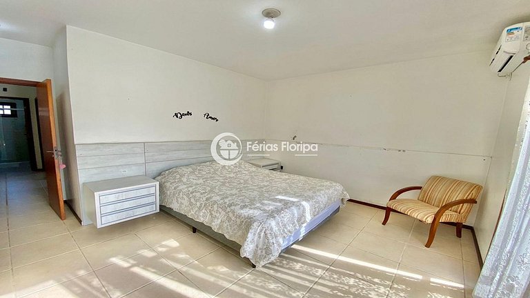 Casa com Piscina a Passos da Praia Morro das Pedras