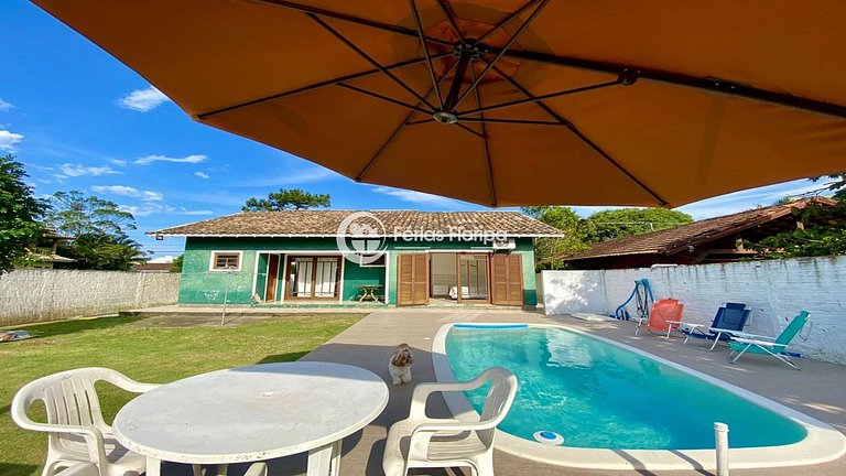 Casa com Piscina a Passos da Praia Morro das Pedras