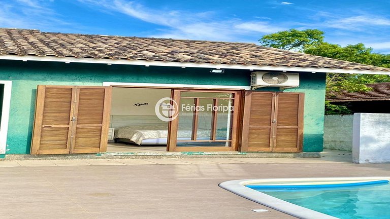 Casa com Piscina a Passos da Praia Morro das Pedras