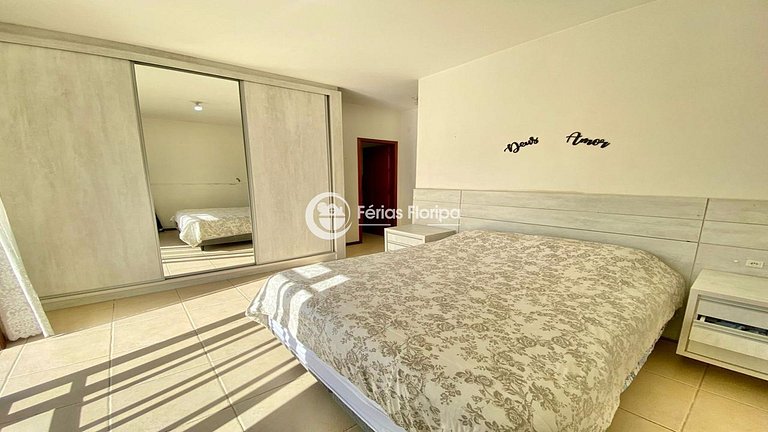 Casa com Piscina a Passos da Praia Morro das Pedras