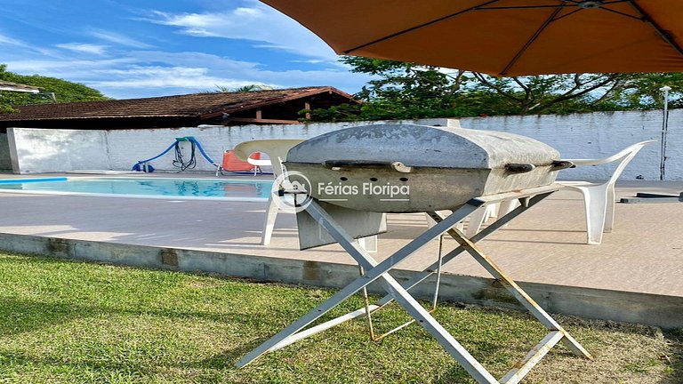 Casa com Piscina a Passos da Praia Morro das Pedras