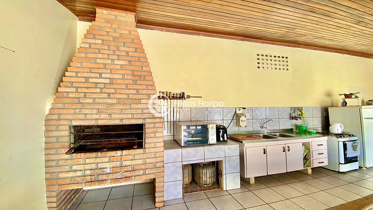 Casa Ampla com Piscina perto da Praia Morro das Pedras