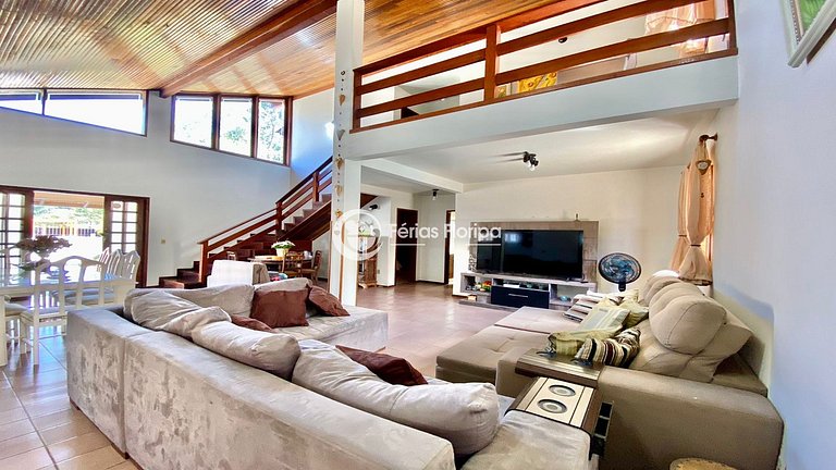 Casa Ampla com Piscina perto da Praia Morro das Pedras