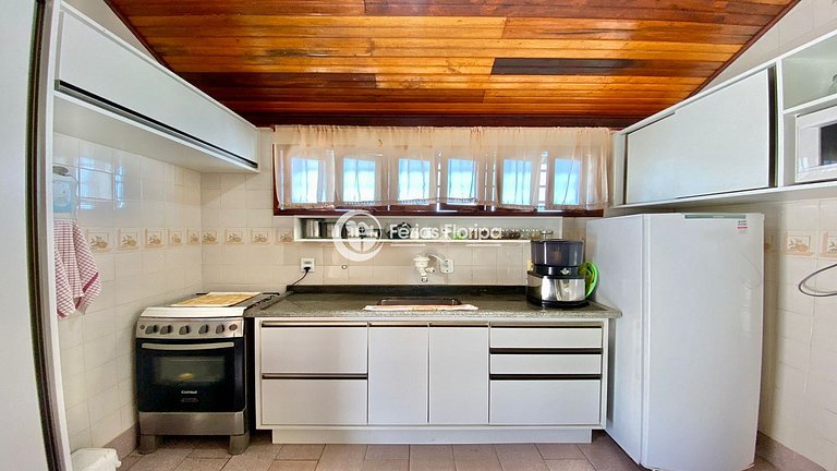 Casa Ampla com Piscina perto da Praia Morro das Pedras