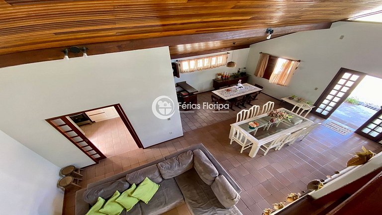 Casa Ampla com Piscina perto da Praia Morro das Pedras