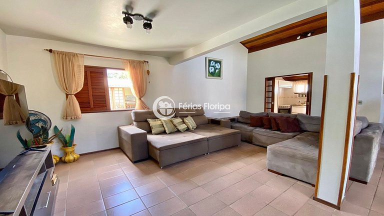 Casa Ampla com Piscina perto da Praia Morro das Pedras