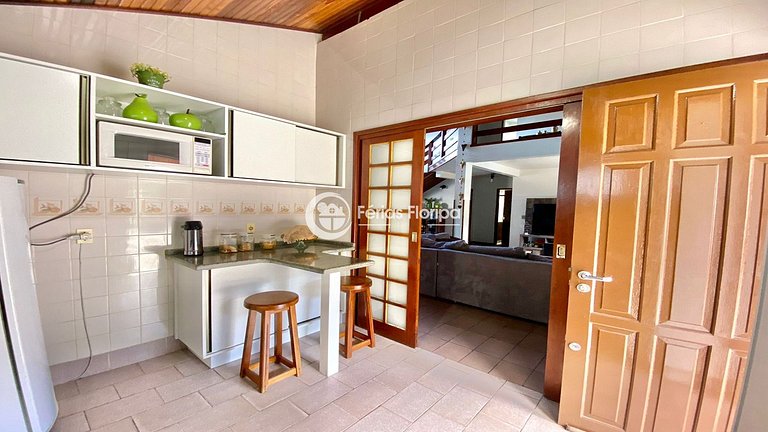 Casa Ampla com Piscina perto da Praia Morro das Pedras